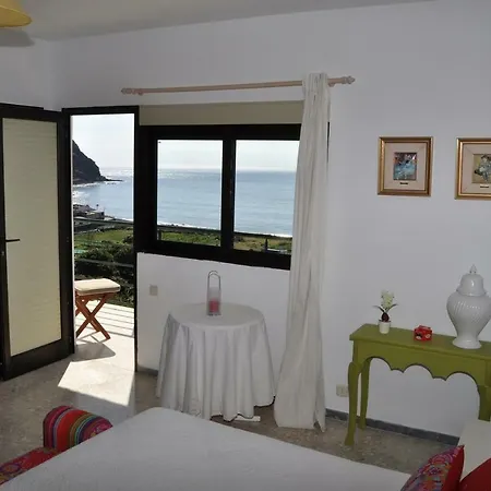 Guacimara Villa *